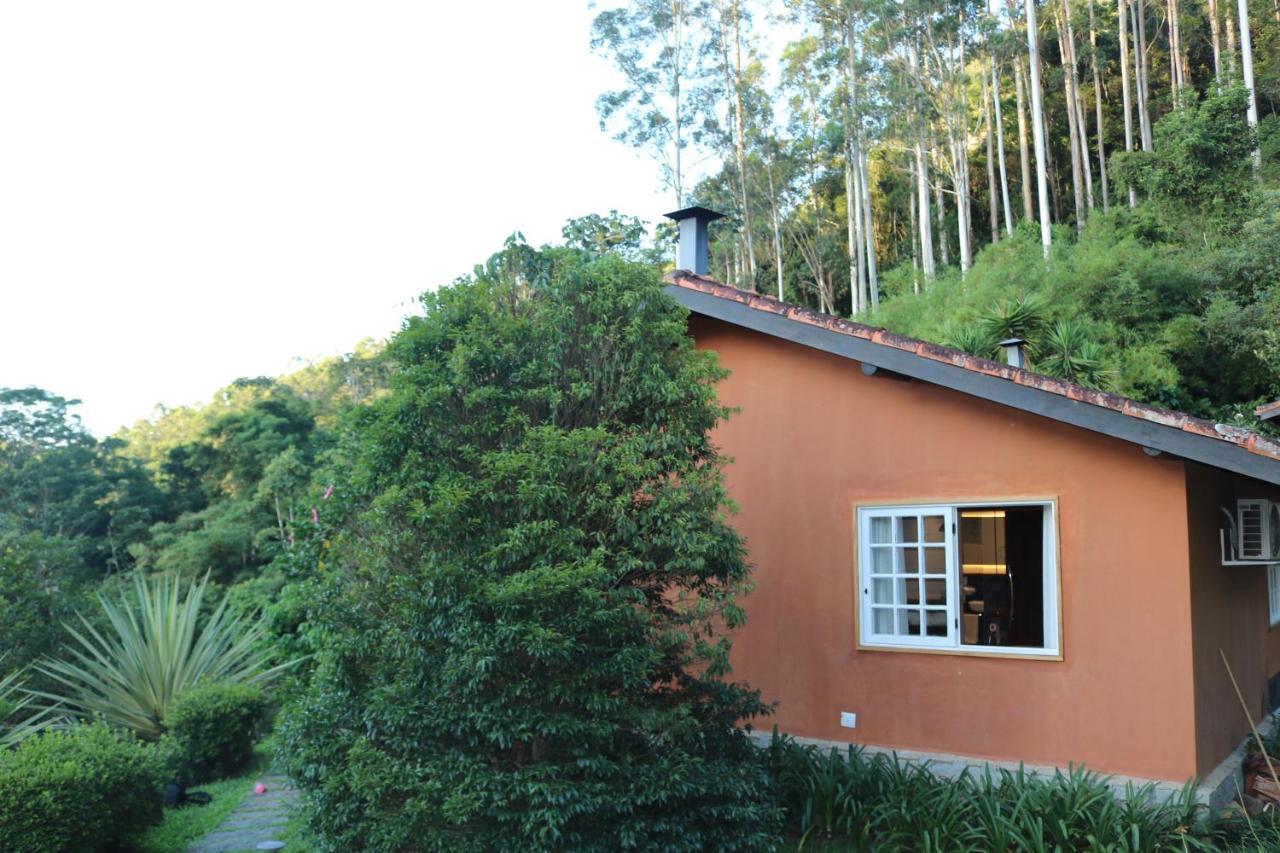 Auberge Suisse Pousada Нова-Фрибургу Екстер'єр фото