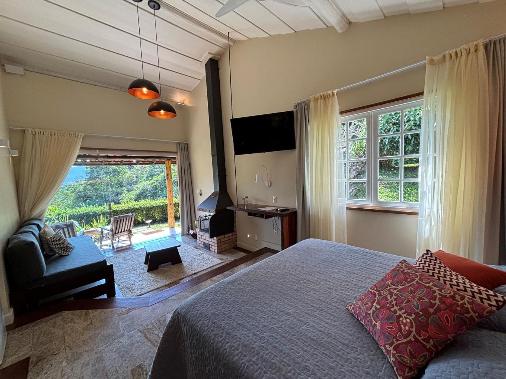 Auberge Suisse Pousada Нова-Фрибургу Екстер'єр фото