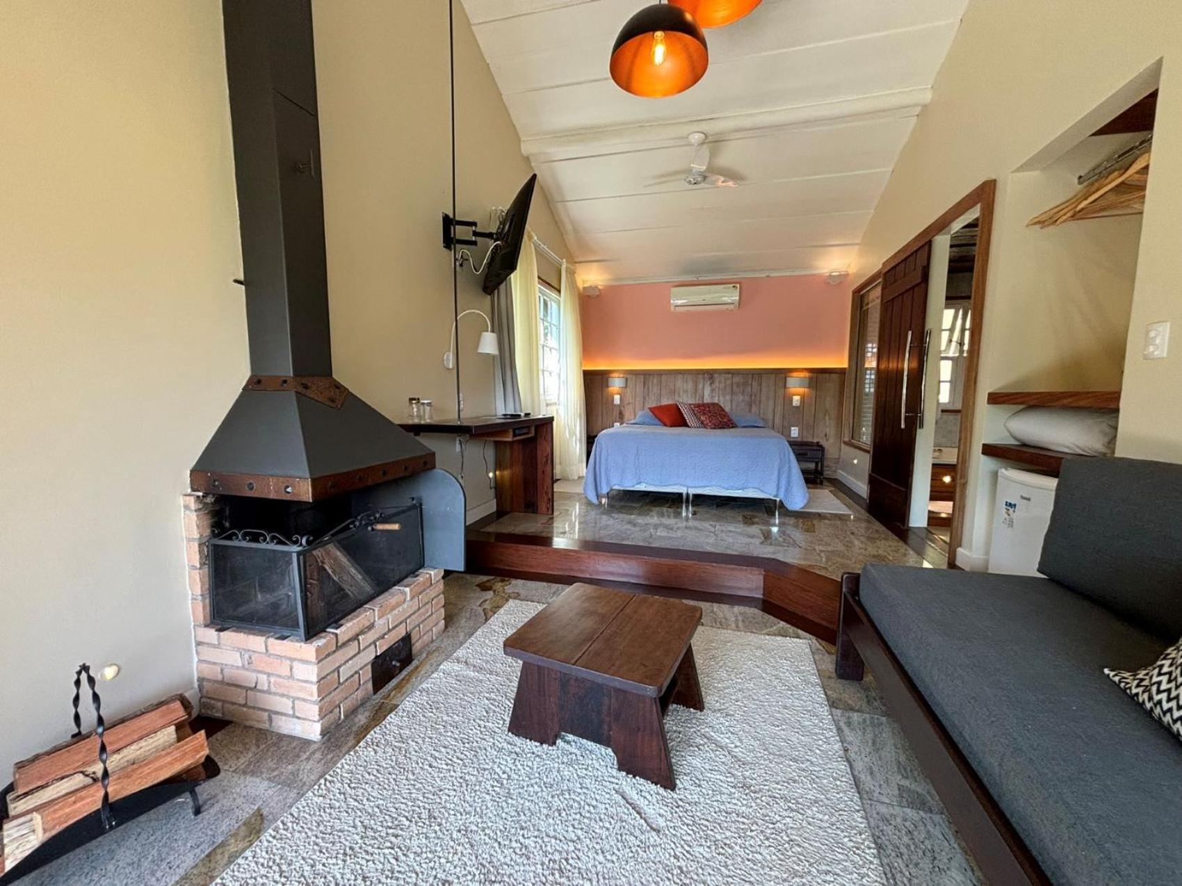 Auberge Suisse Pousada Нова-Фрибургу Екстер'єр фото