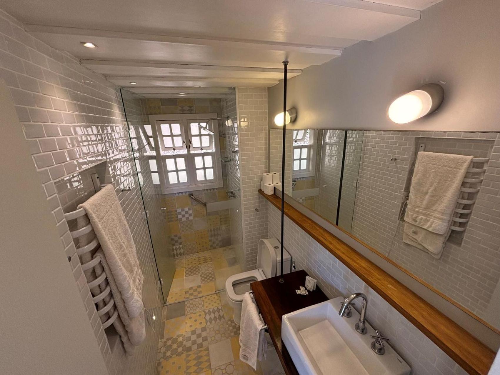 Auberge Suisse Pousada Нова-Фрибургу Екстер'єр фото