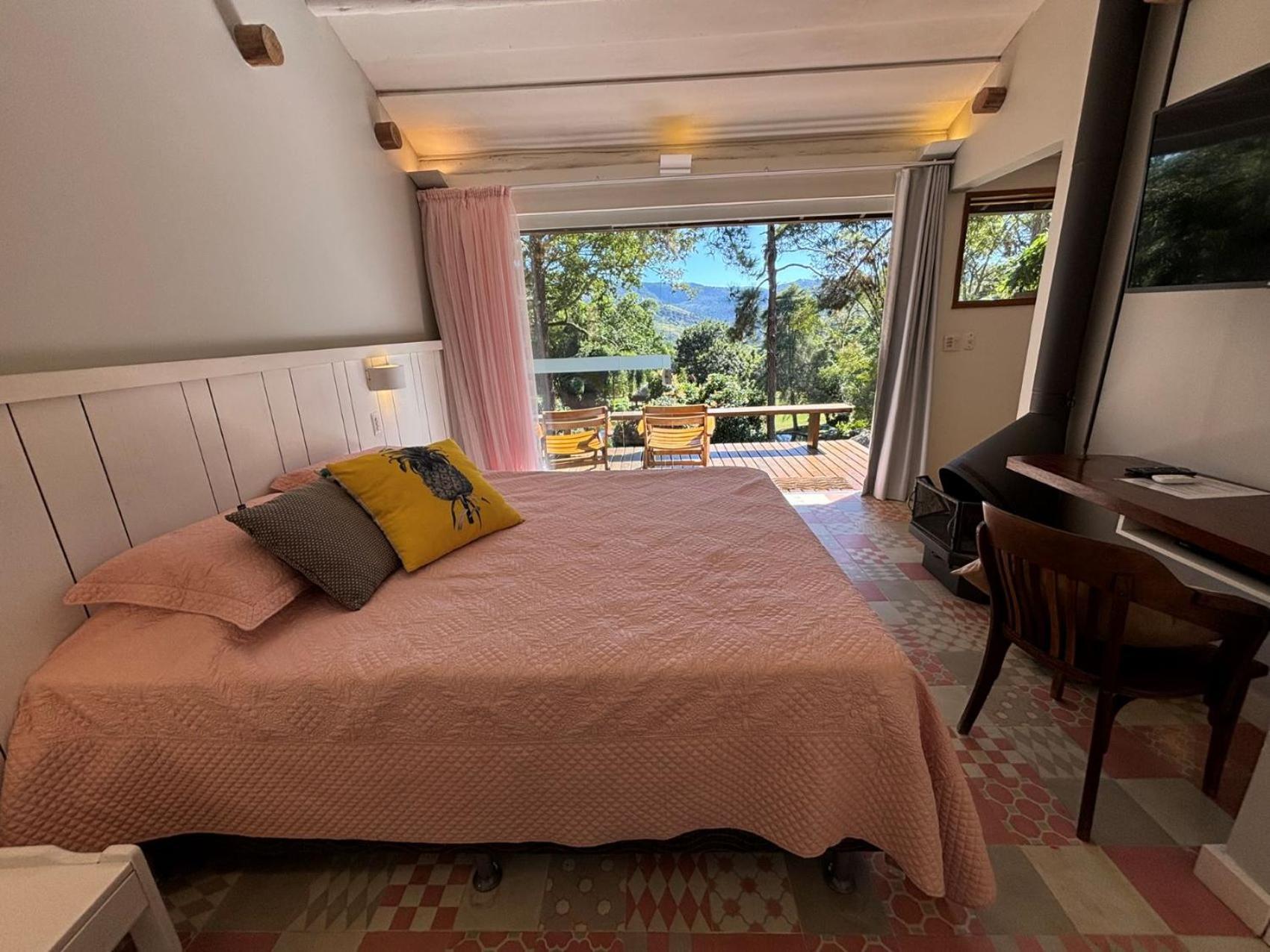 Auberge Suisse Pousada Нова-Фрибургу Екстер'єр фото