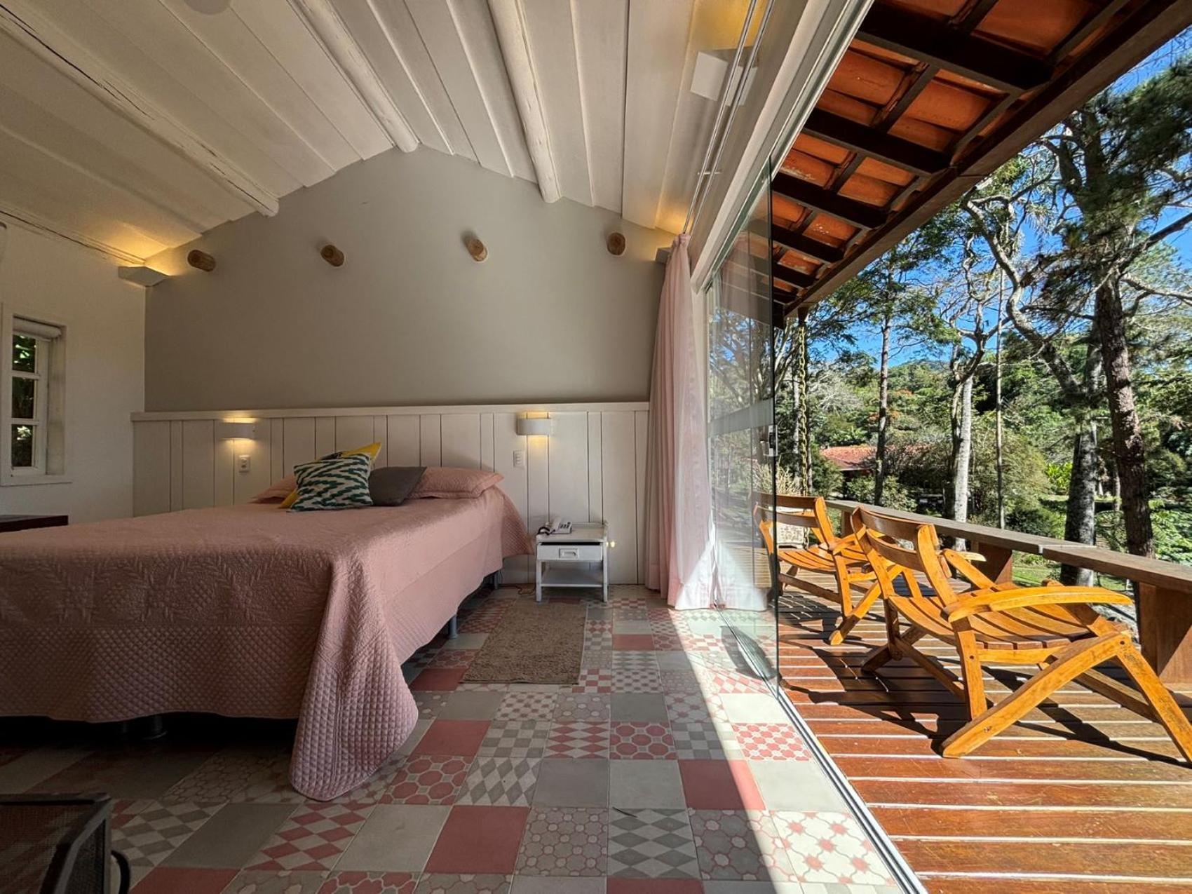Auberge Suisse Pousada Нова-Фрибургу Екстер'єр фото